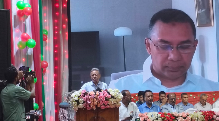 তারেক রহমান বাংলাদেশের সবচেয়ে জনপ্রিয় নেতা: আমীর খসরু